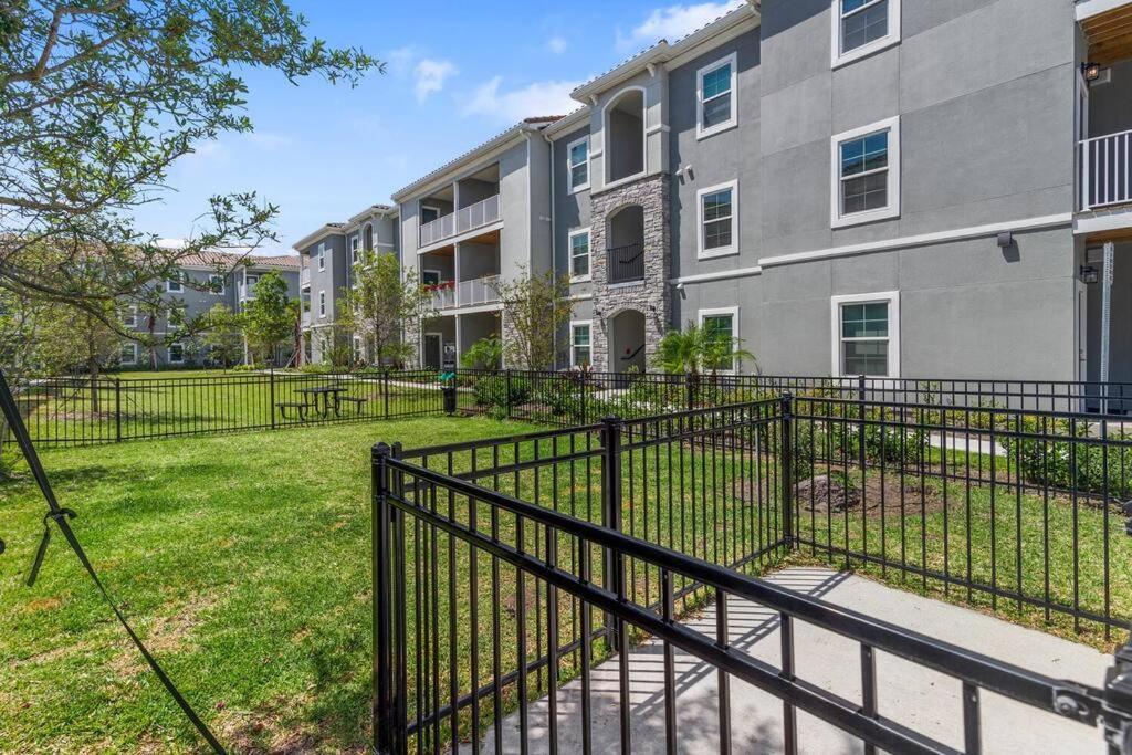 Elegant 2 Bedroom/2 Bath Condo With All Amenities Melbourne Exterior foto